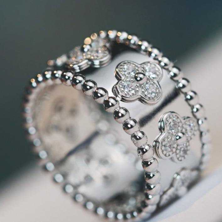 Van Cleef & Arpels CLOVERS RING 10MM