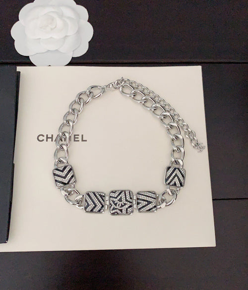 18K  Chanel Star Diamonds Necklace
