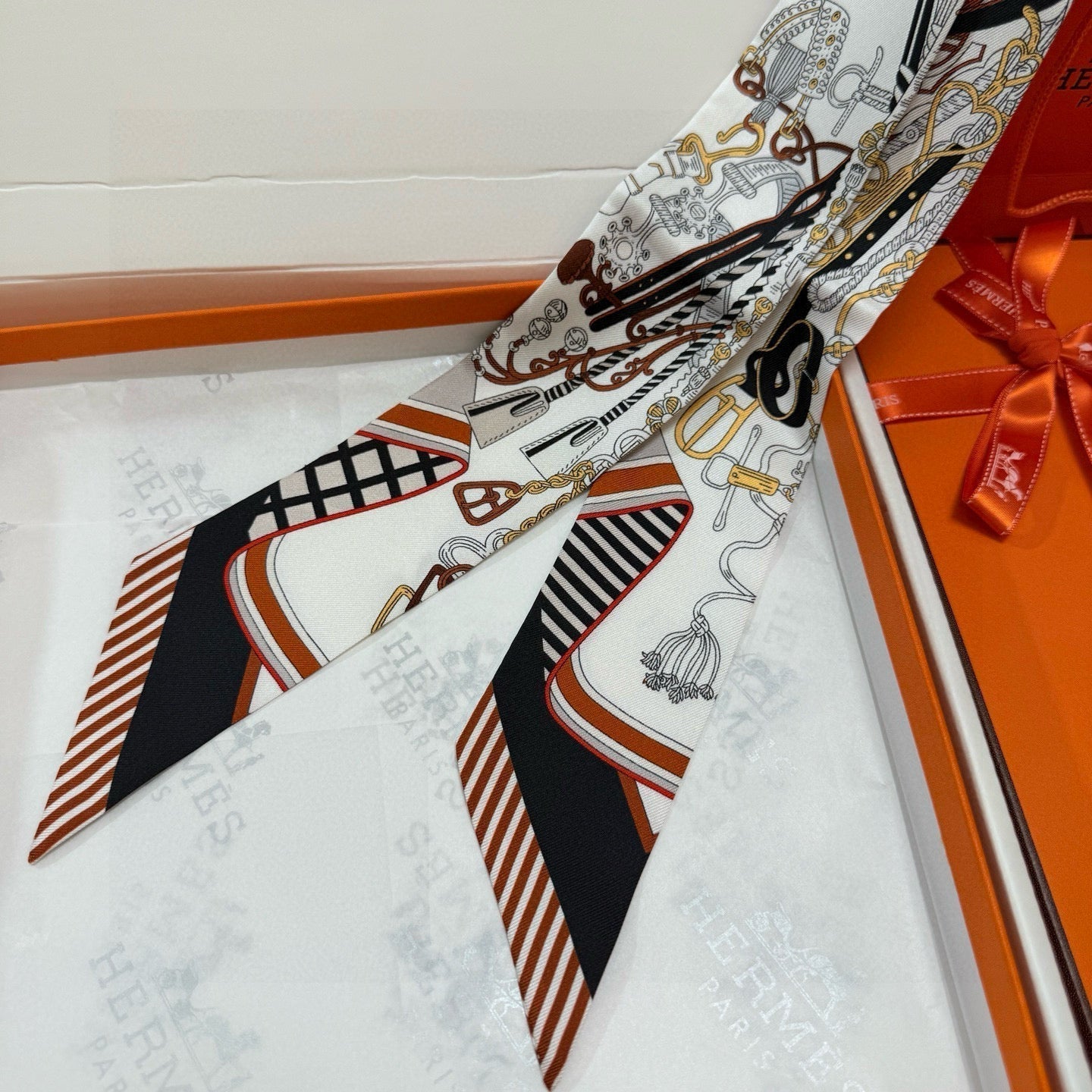 HERMES HERMES 25S SCARF 90 IN SILK 853148