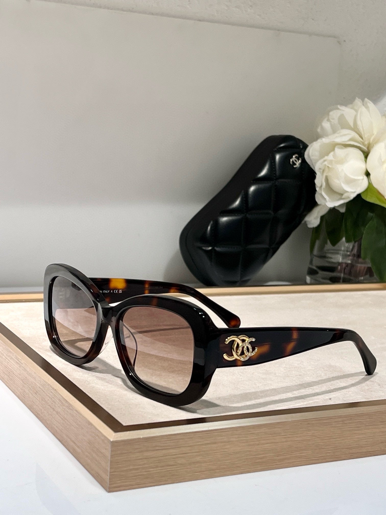 CHANEL SQUARE SUNGLASSES CH5468B IN ACETATE EMBOSSED DIAMOND