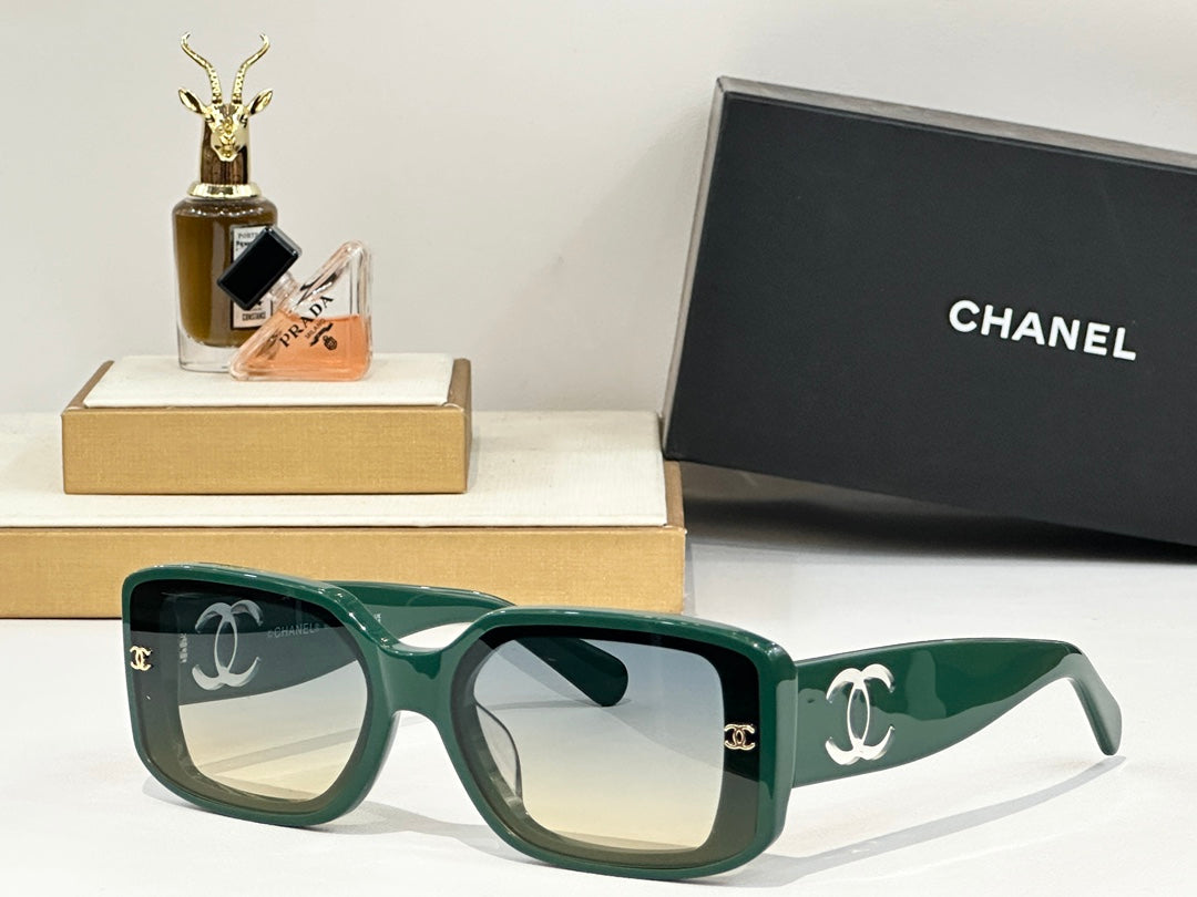 CHANEL SQUARE SUNGLASSES 642639 IN ACETATE