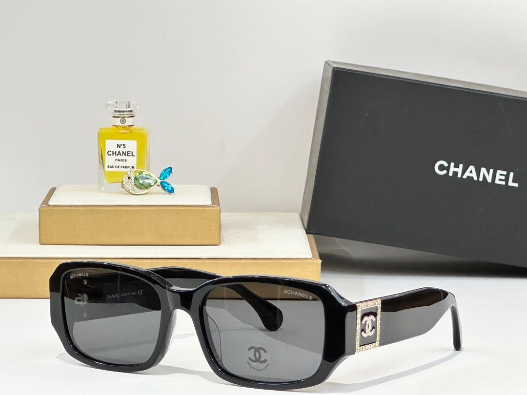 CHANEL RECTANGULAR SUNGLASSES CH4366 IN ACETATE EMBOSSED CRYSTAL