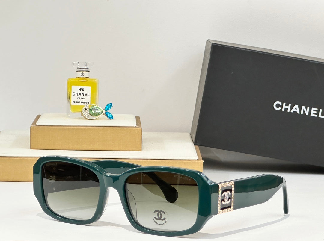 CHANEL RECTANGULAR SUNGLASSES CH4366 IN ACETATE EMBOSSED CRYSTAL