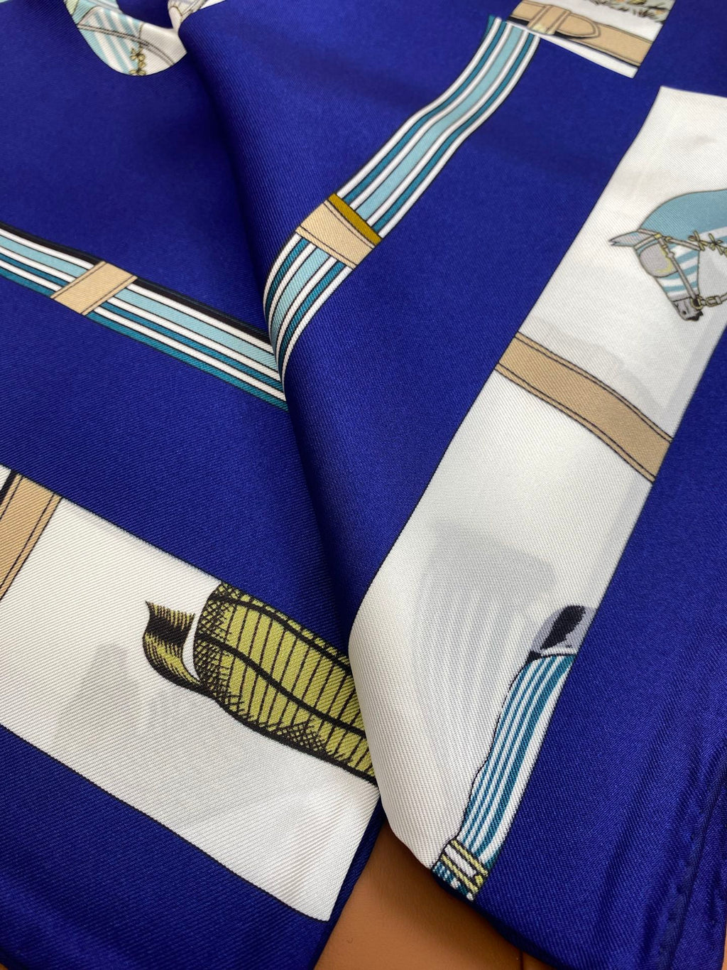 HERMES HERMES 25S SCARF 90 IN SILK 703707